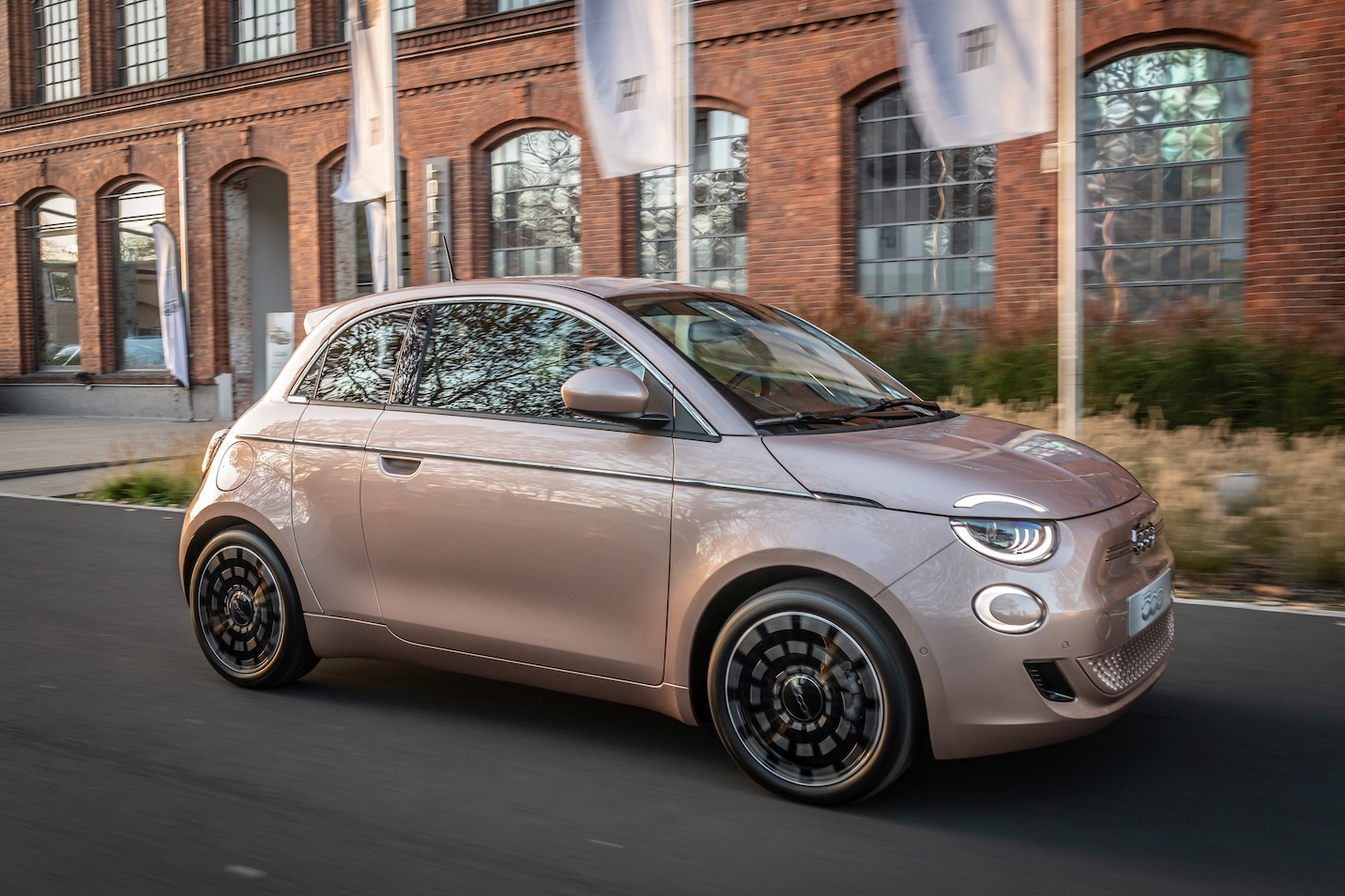 Fiat 500e.